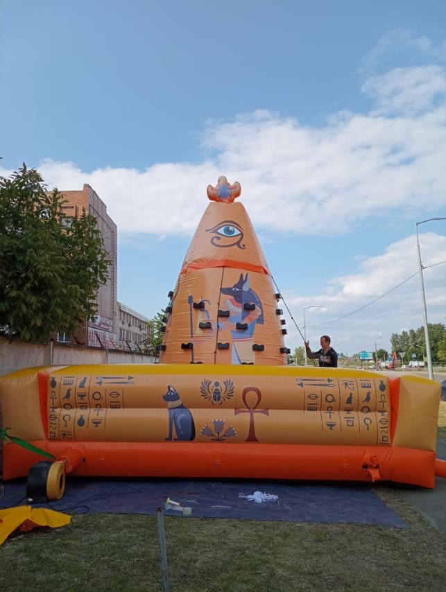 Надувний батут Скалодром Єгипет